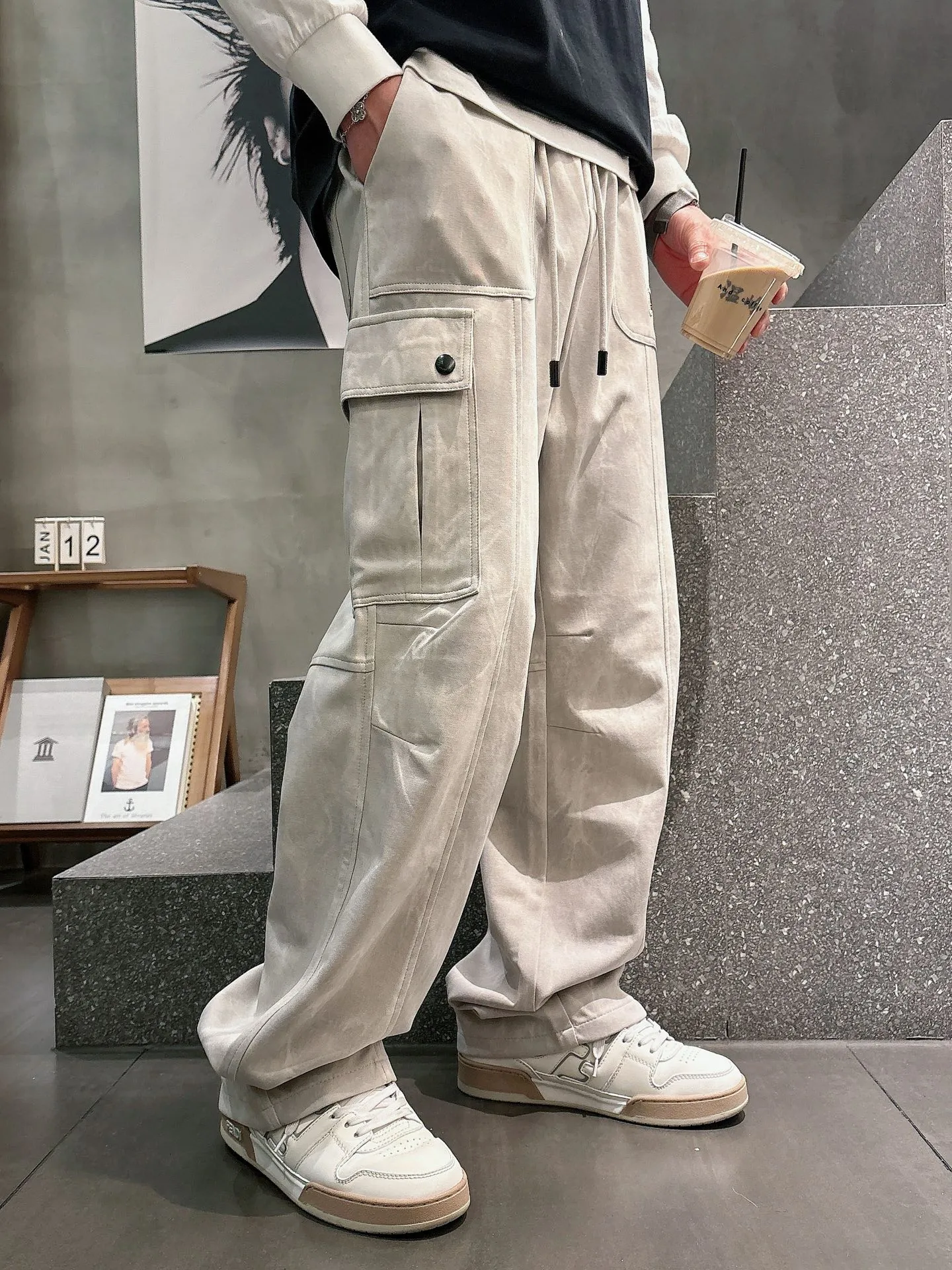 Balenciaga 🆕2026 Autumn and Winter New Arrival Casual Pants! The official website will be released simultaneously. Brand Classic LOGO casual pants, customized fabrics, excellent comfort and strong touch. Highly recognisable, perfect appearance and craftsmanship. Size:M-3XL